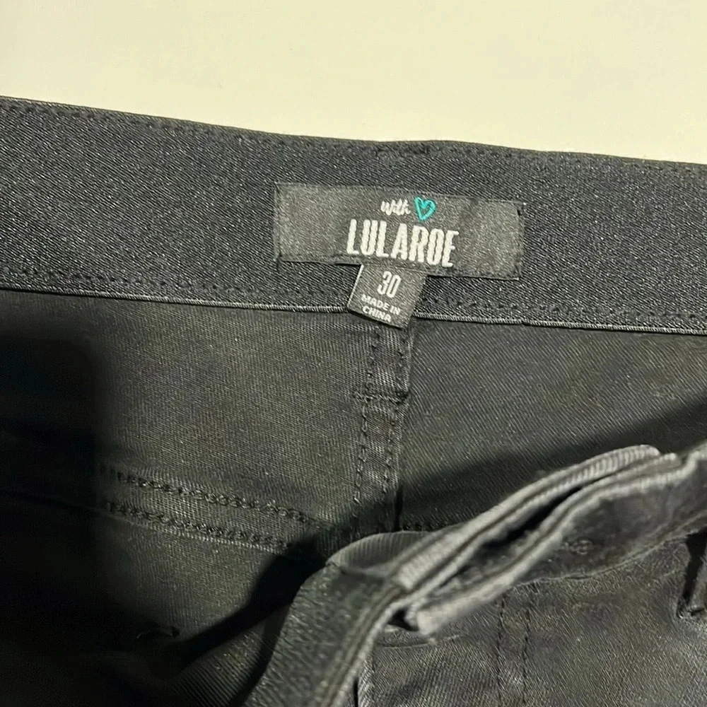 Lularoe - 30, simply comfortable,‎ black denim shorts, distressed